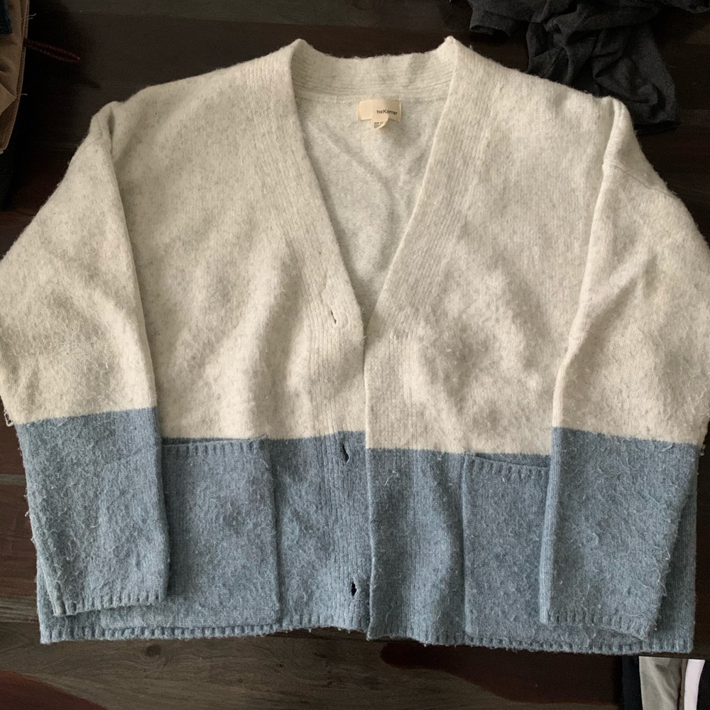 Vintage like heavy wool cardigan